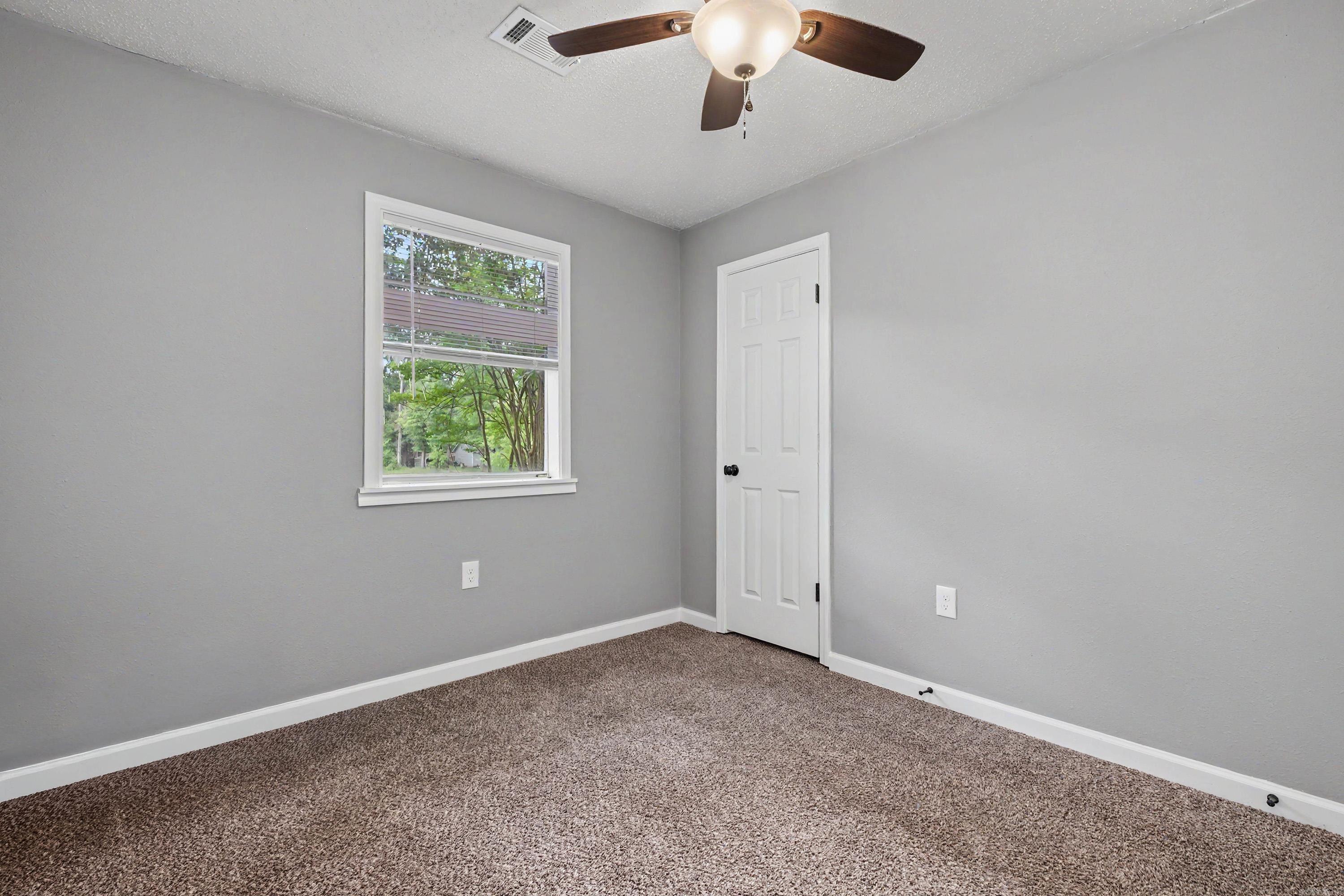 SHADY GROVE - Residential