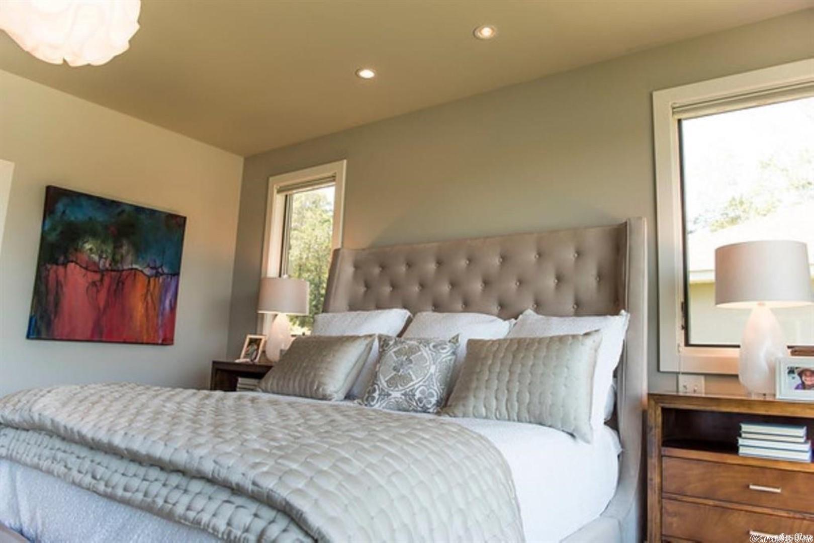 LAKE FOREST SHORES - Residential