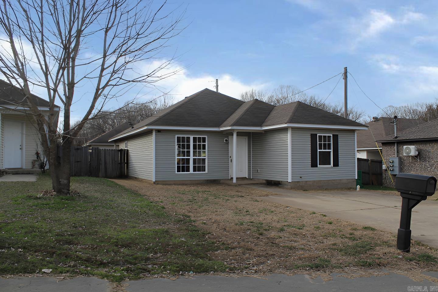 No Disclosure.  To be sold AS IS.  This property has been placed in an upcoming event. All bids should be submitted at XOME.com- void where prohibited. Please submit any pre-auction offer received through the property details page on Xome.com. Any post-auction offers will need to be submitted directly to the listing agent. Response within 3 business days. All properties are subject to a 5% buyer'spremium pursuant to the Auction Participation Agreement and Terms & Conditions minimums will apply. Agents see confidential remarks.