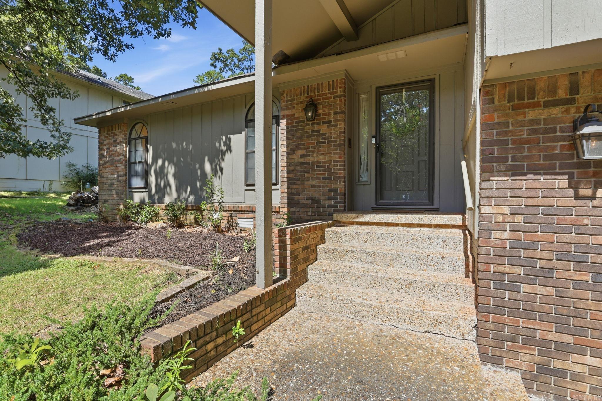 PLEASANT TREE - Residential