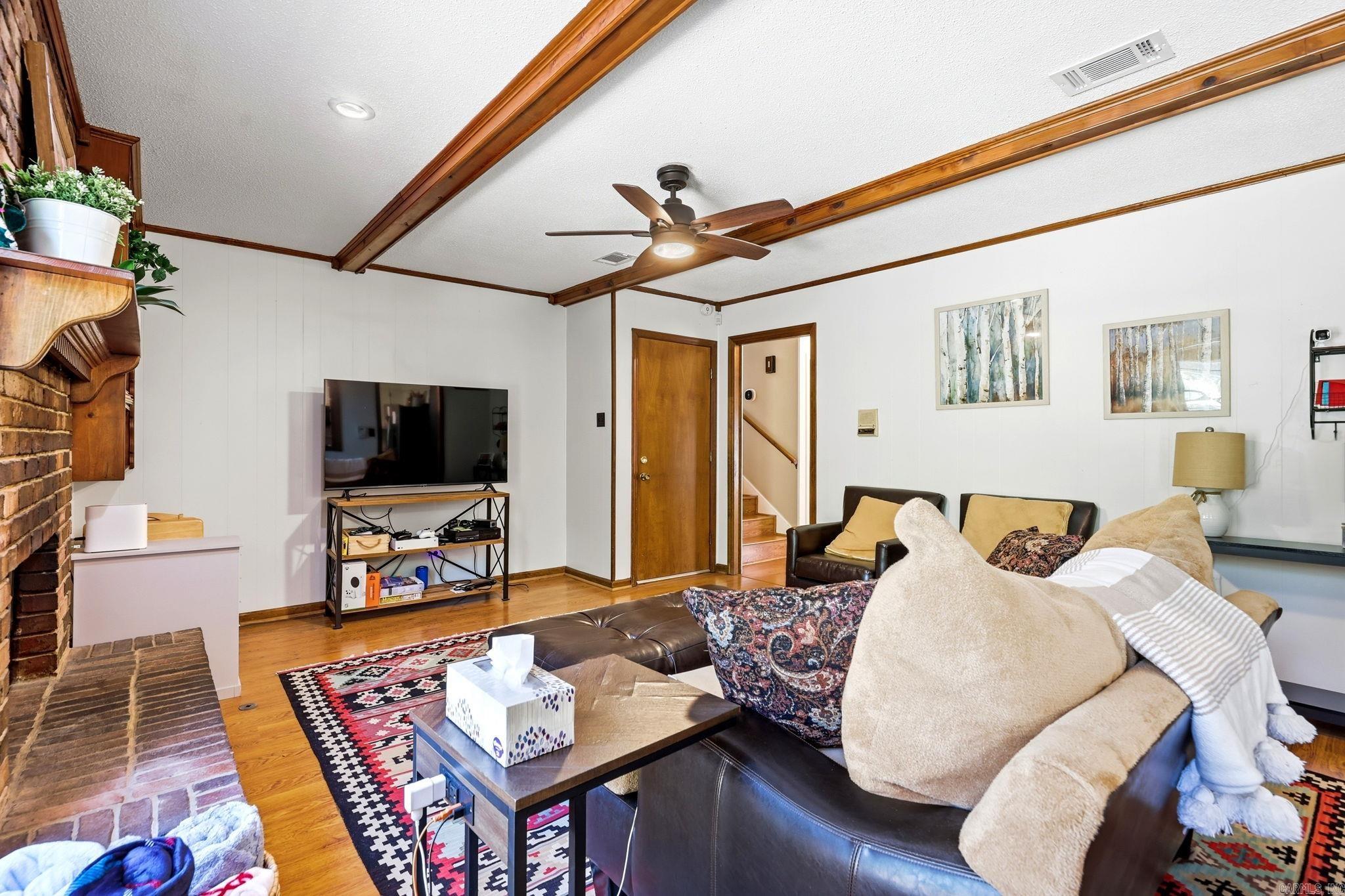PLEASANT TREE - Residential
