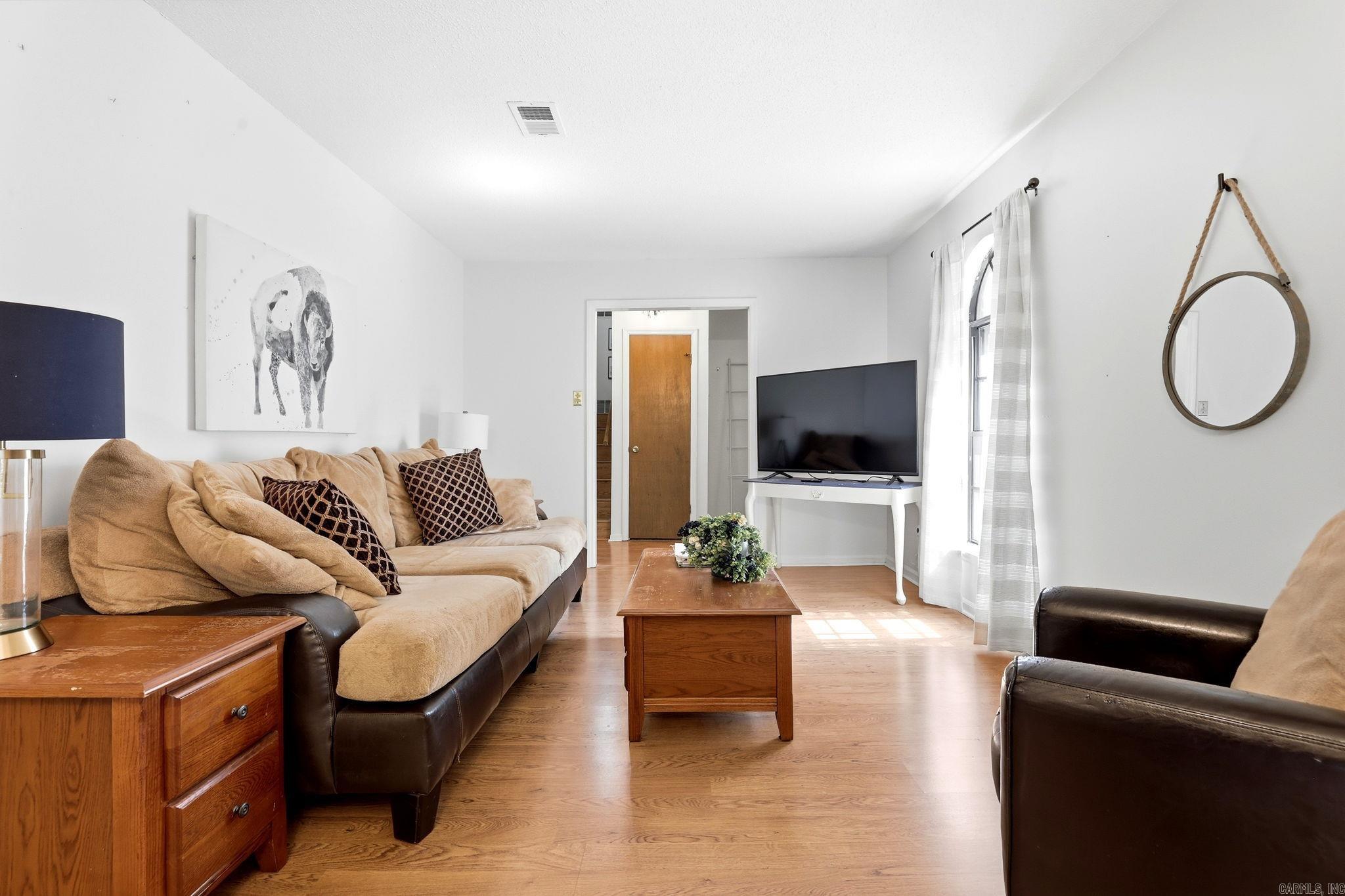PLEASANT TREE - Residential