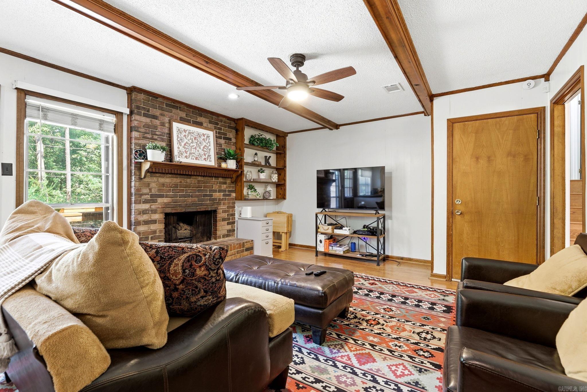 PLEASANT TREE - Residential