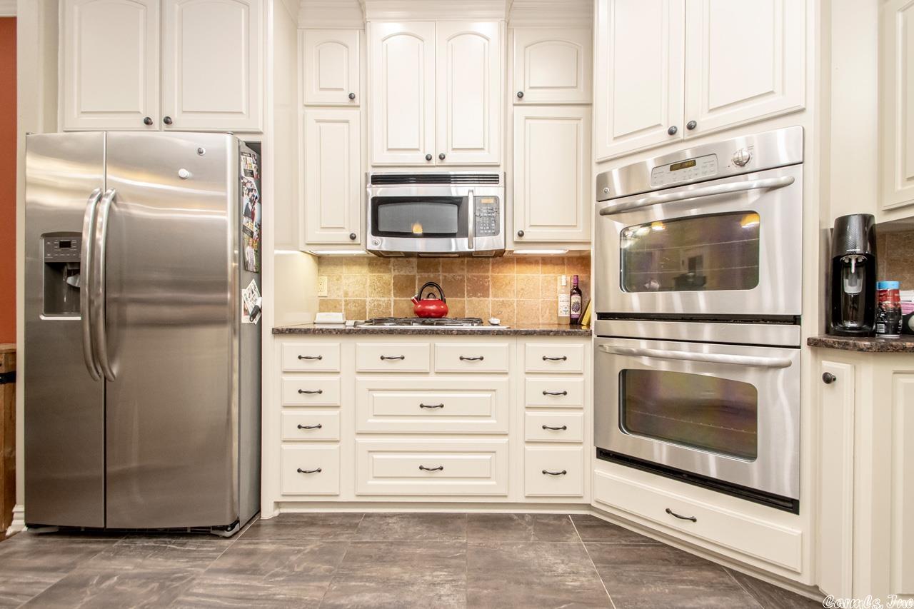 CHENAL VALLEY EPERNAY PLACE - Residential