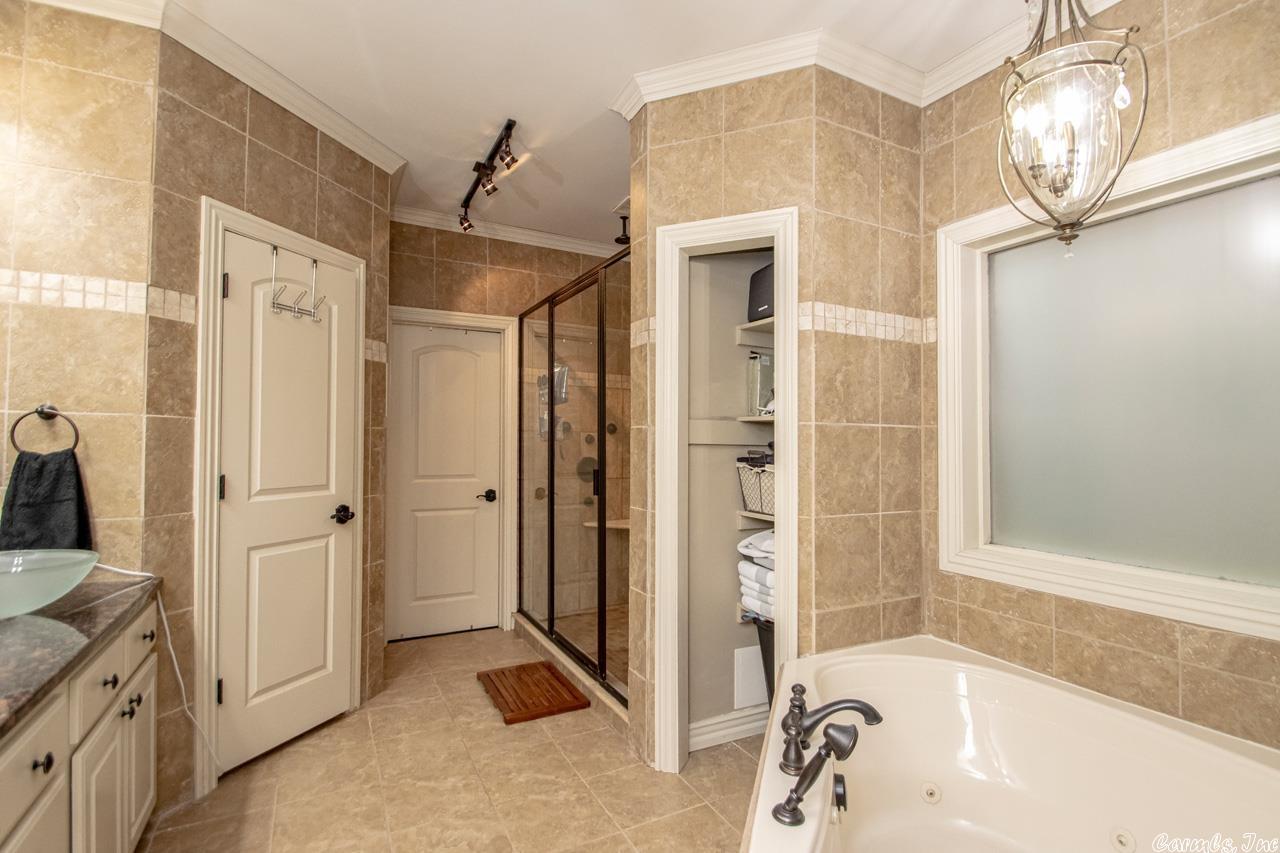 CHENAL VALLEY EPERNAY PLACE - Residential