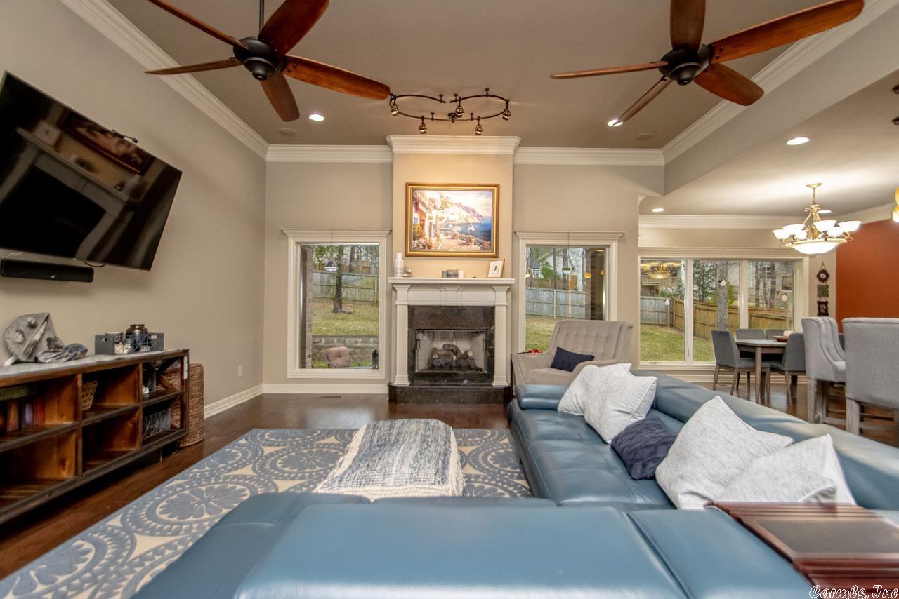 CHENAL VALLEY EPERNAY PLACE - Residential