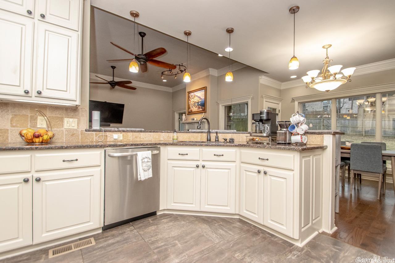 CHENAL VALLEY EPERNAY PLACE - Residential