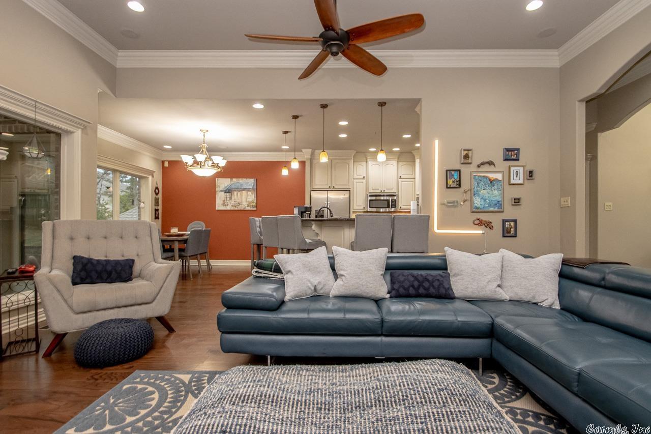 CHENAL VALLEY EPERNAY PLACE - Residential
