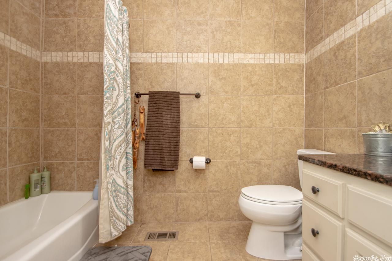 CHENAL VALLEY EPERNAY PLACE - Residential