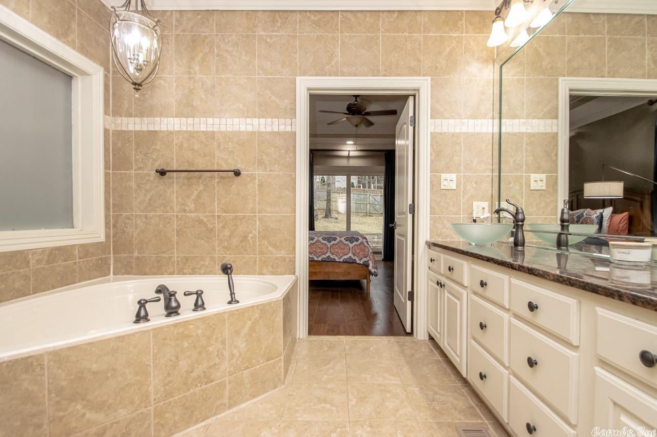 CHENAL VALLEY EPERNAY PLACE - Residential