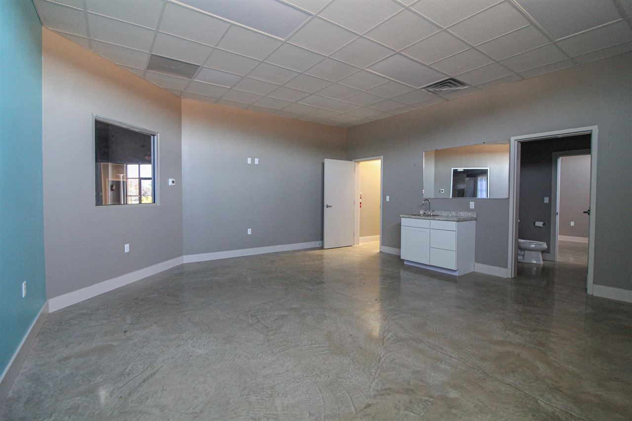 Carriage Hill - Commercial Sale