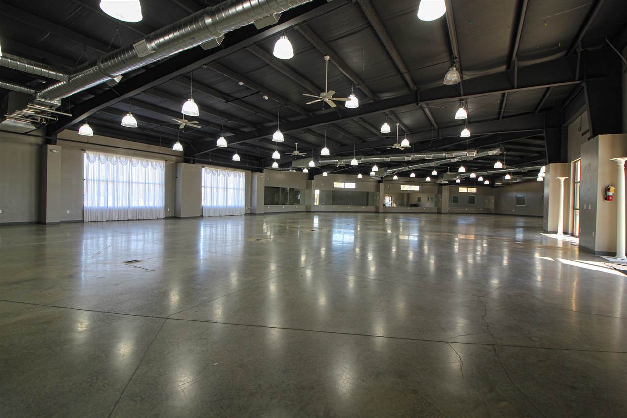 Carriage Hill - Commercial Sale