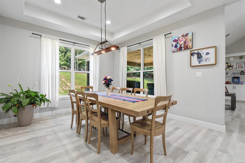 WINDSONG BAY ESTATE - Residential