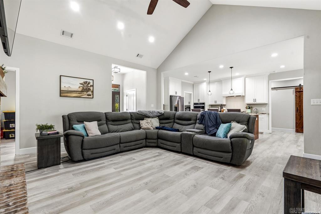 WINDSONG BAY ESTATE - Residential