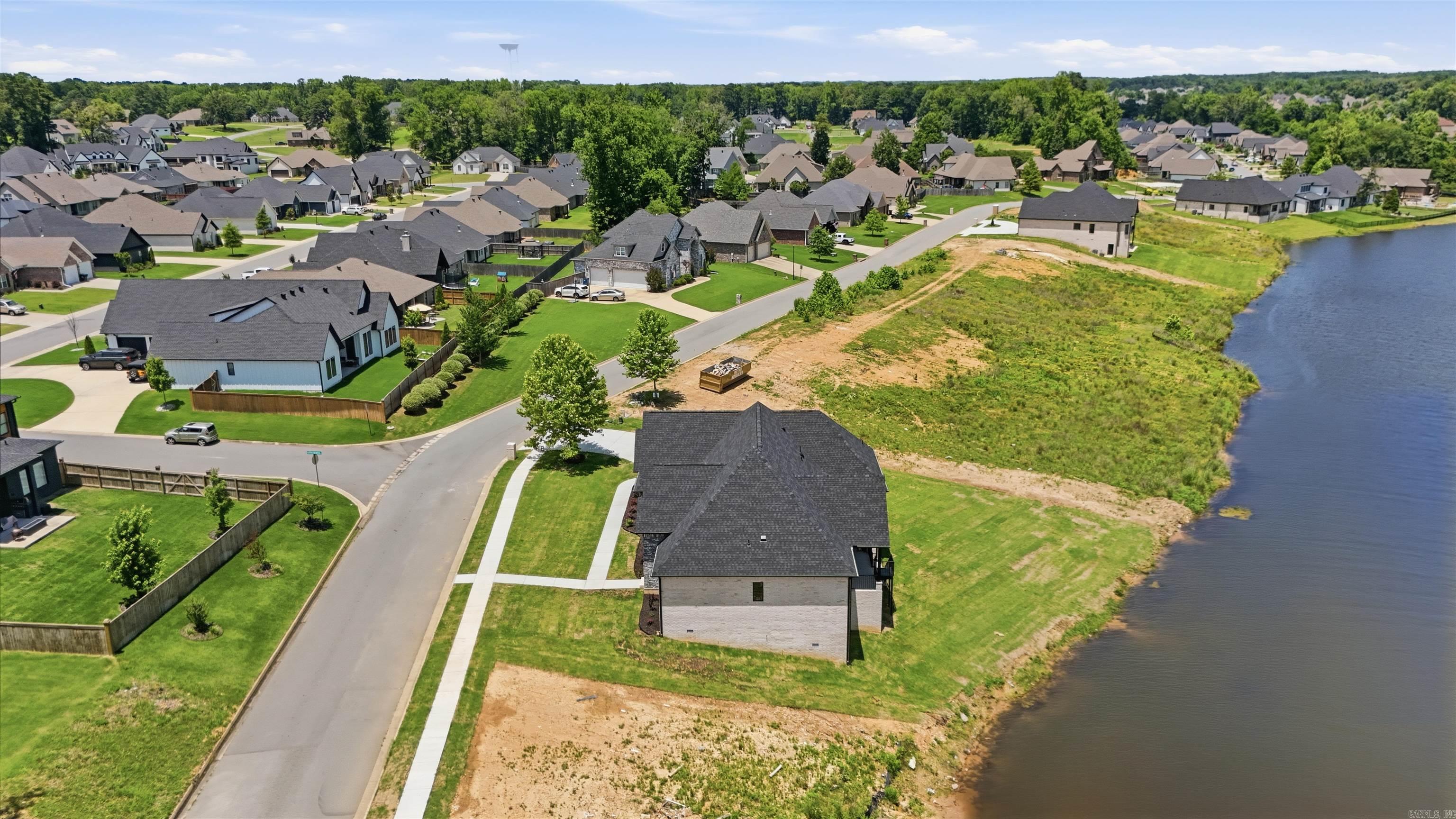 NORTH SHORE @ HURRICANE LAKE EST - Residential