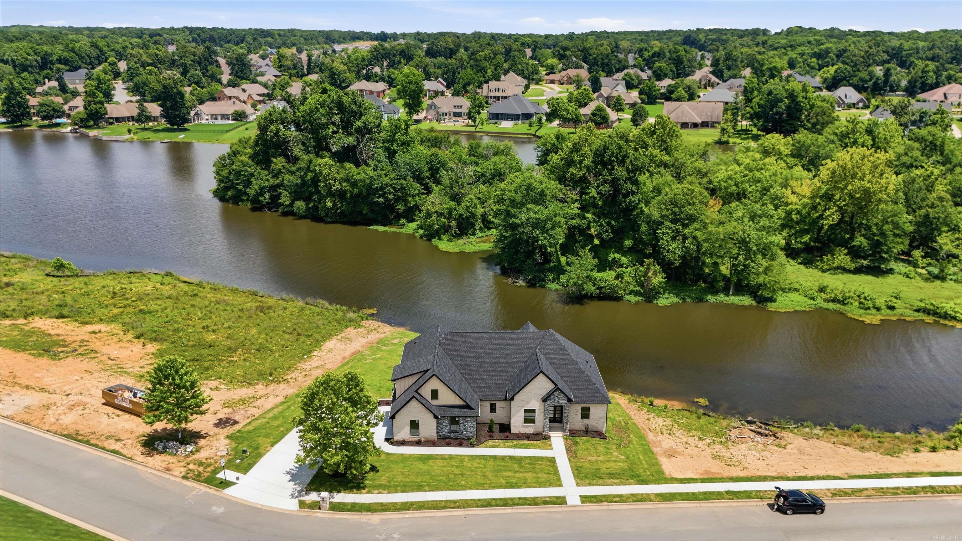 NORTH SHORE @ HURRICANE LAKE EST - Residential