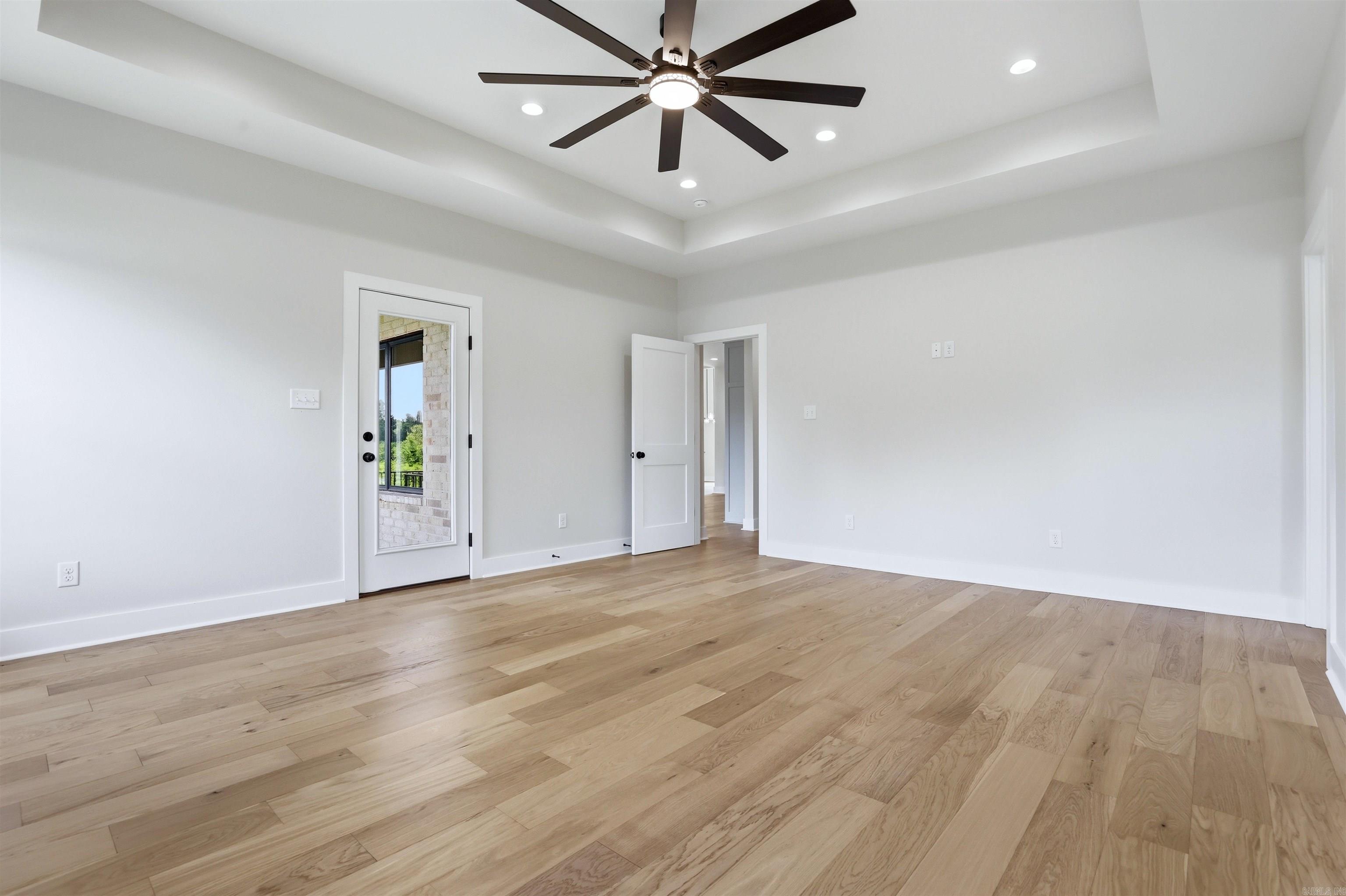 NORTH SHORE @ HURRICANE LAKE EST - Residential