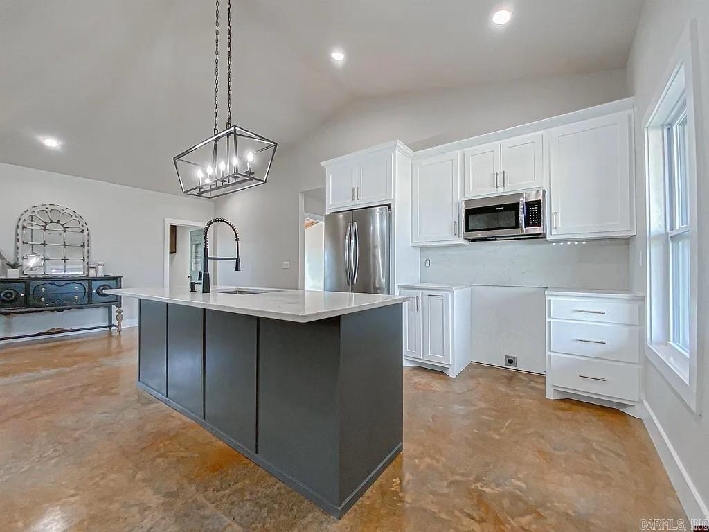 SOUTHSIDE MEADOWS - Residential