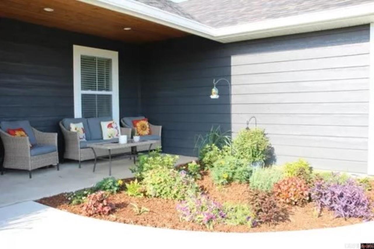 SOUTHSIDE MEADOWS - Residential