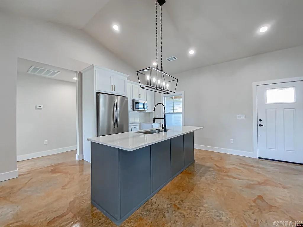 SOUTHSIDE MEADOWS - Residential