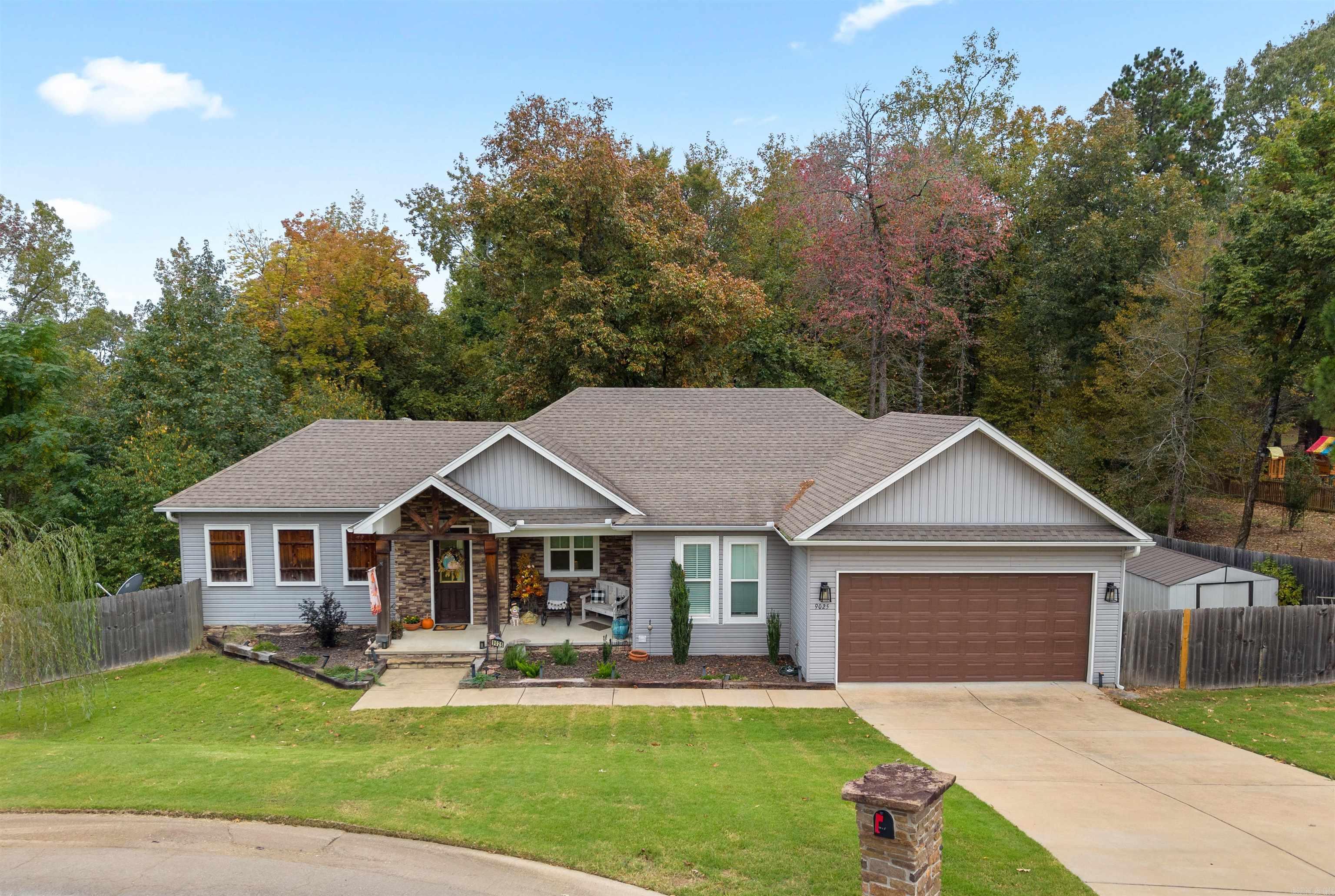 DIAMOND RIDGE ESTATES - Residential