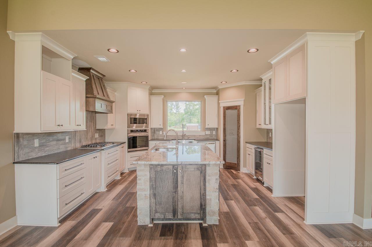 CREEKSIDE - Residential