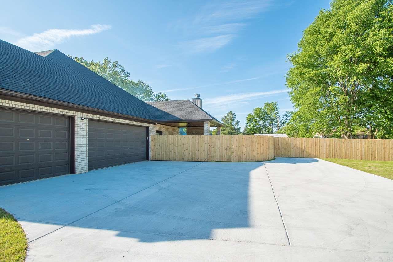 CREEKSIDE - Residential
