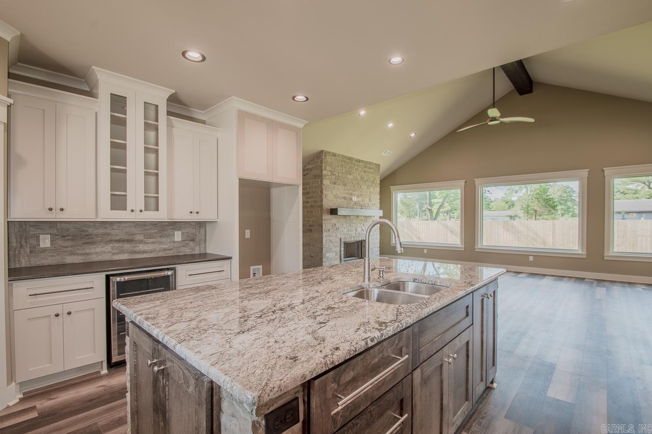 CREEKSIDE - Residential