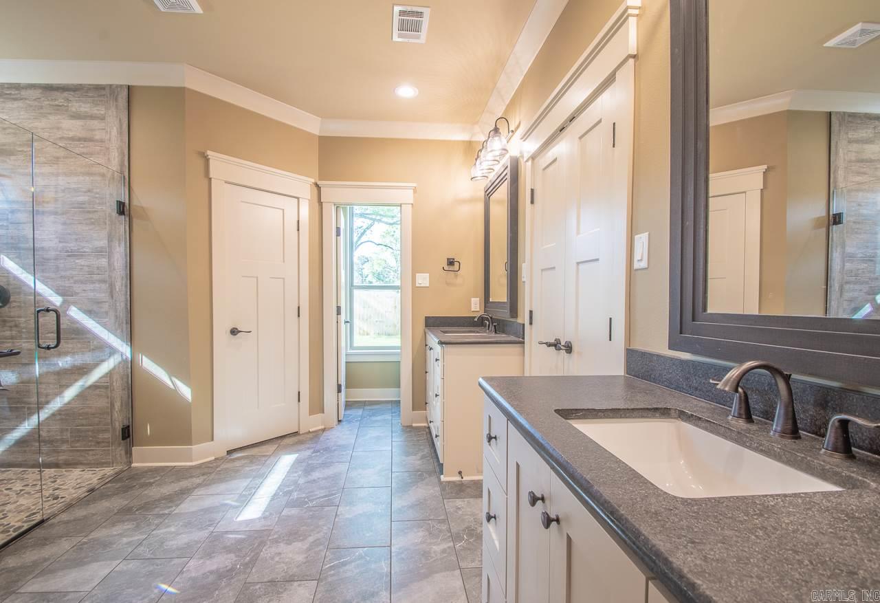 CREEKSIDE - Residential