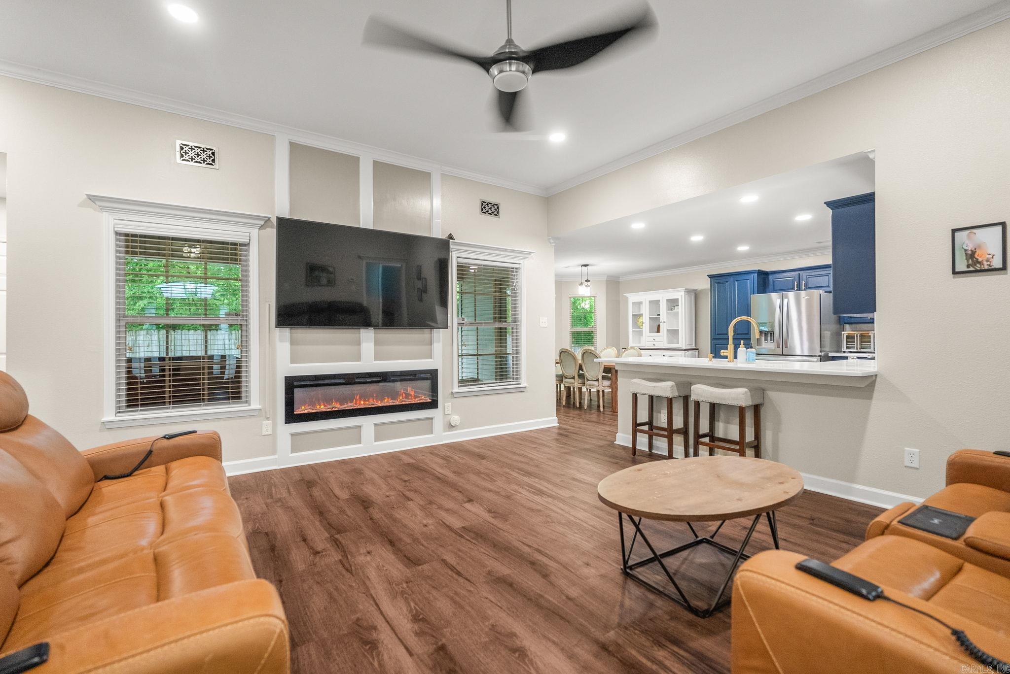 MEADOWLAKE - Residential