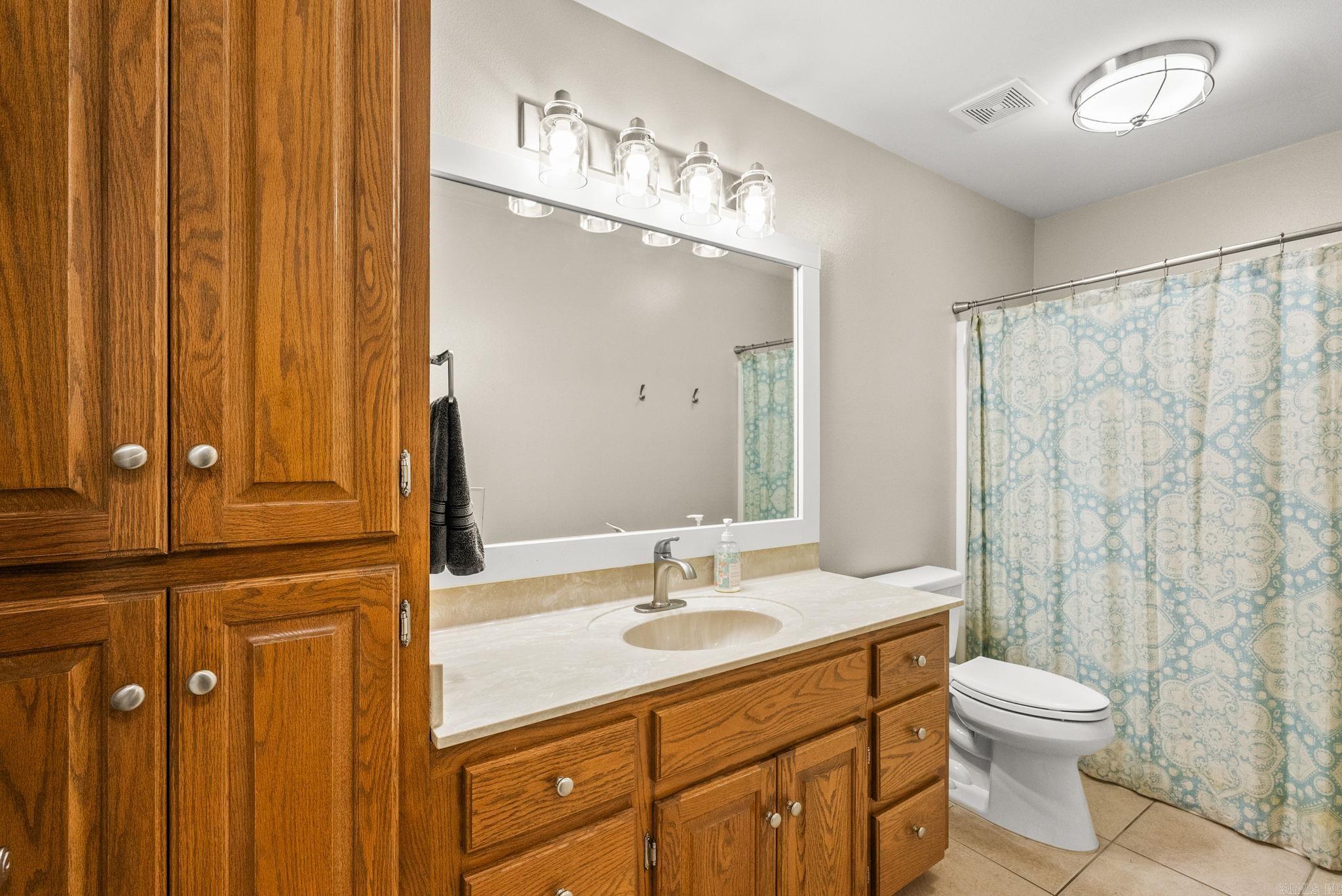 MEADOWLAKE - Residential