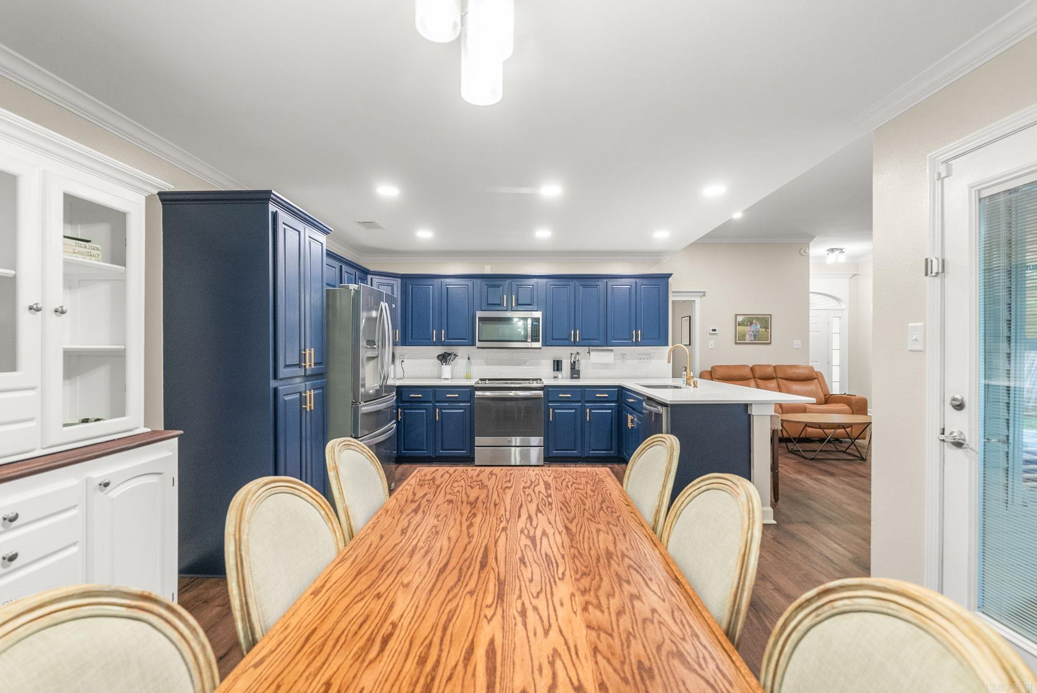 MEADOWLAKE - Residential