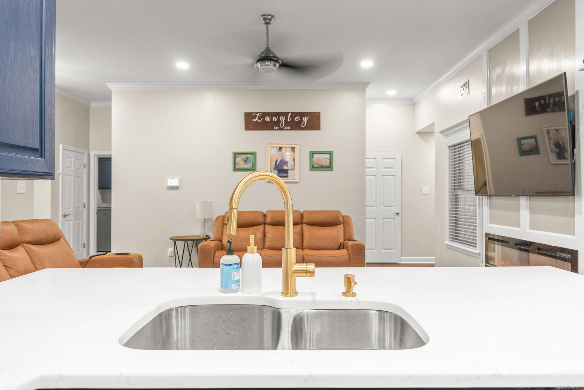 MEADOWLAKE - Residential
