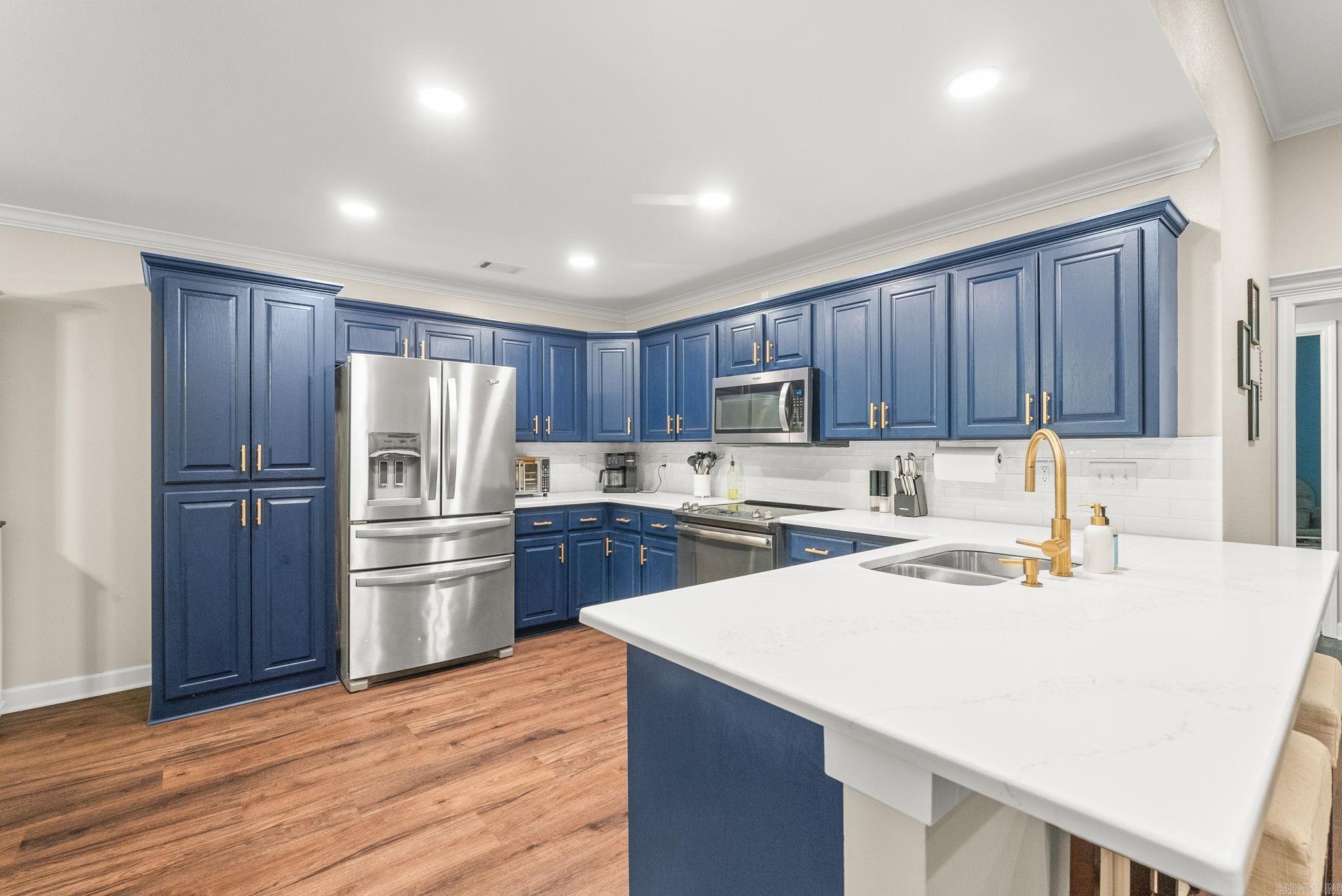 MEADOWLAKE - Residential