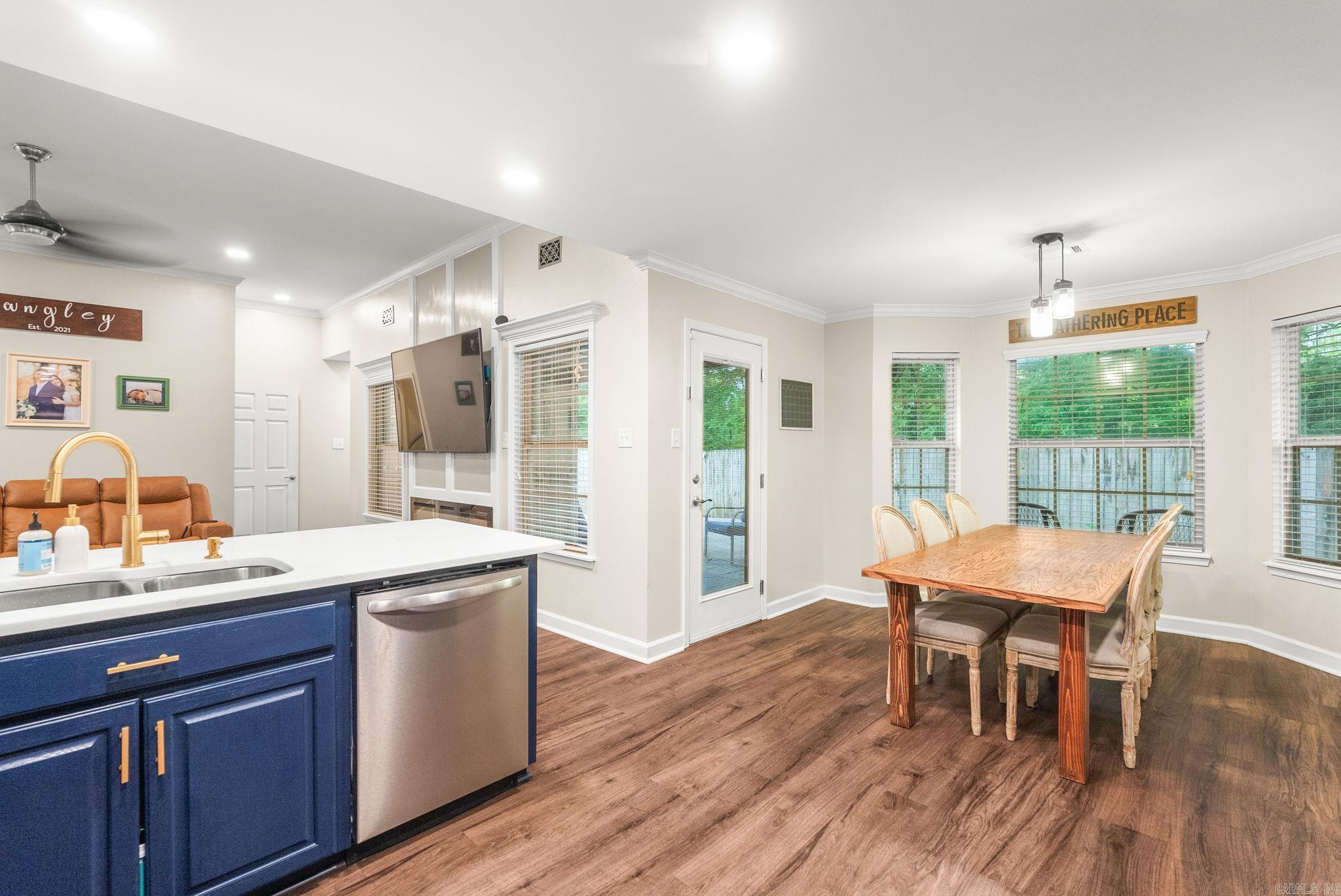 MEADOWLAKE - Residential
