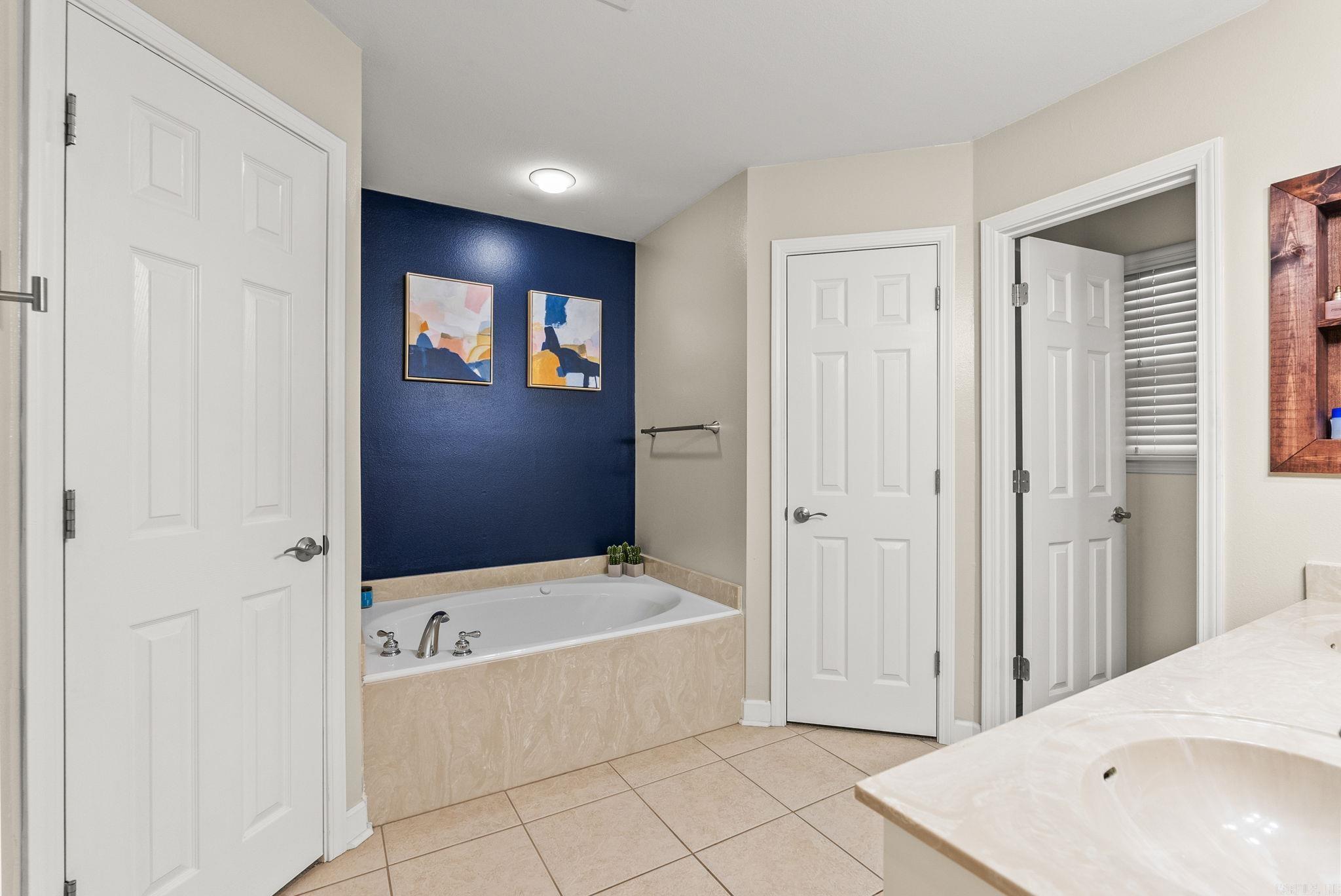 MEADOWLAKE - Residential
