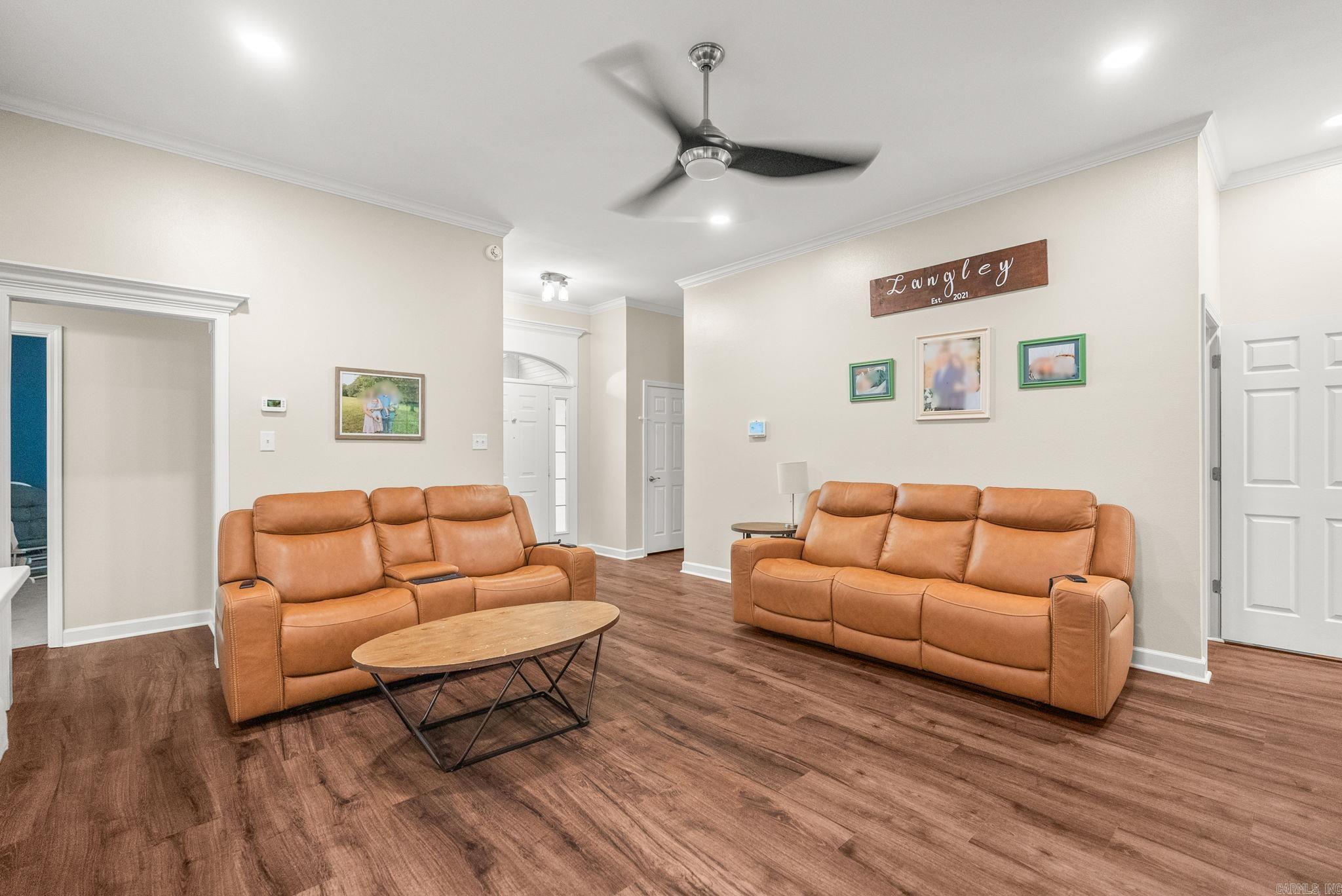 MEADOWLAKE - Residential