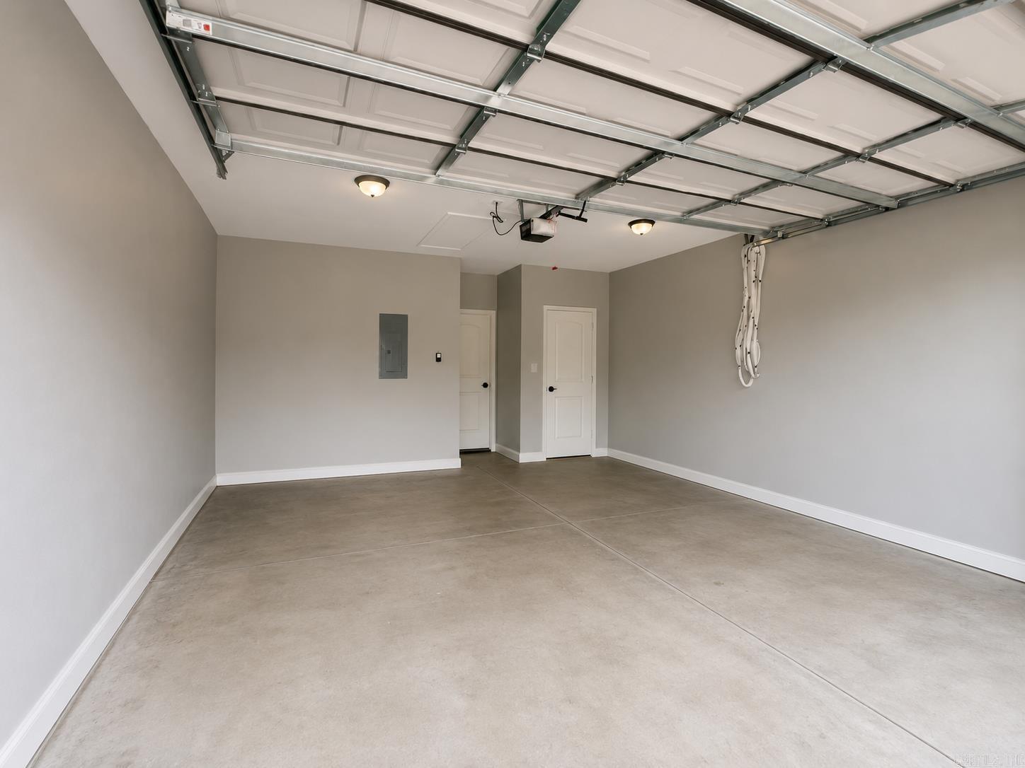 HAMPTON HOLLOW PHASE II - Residential