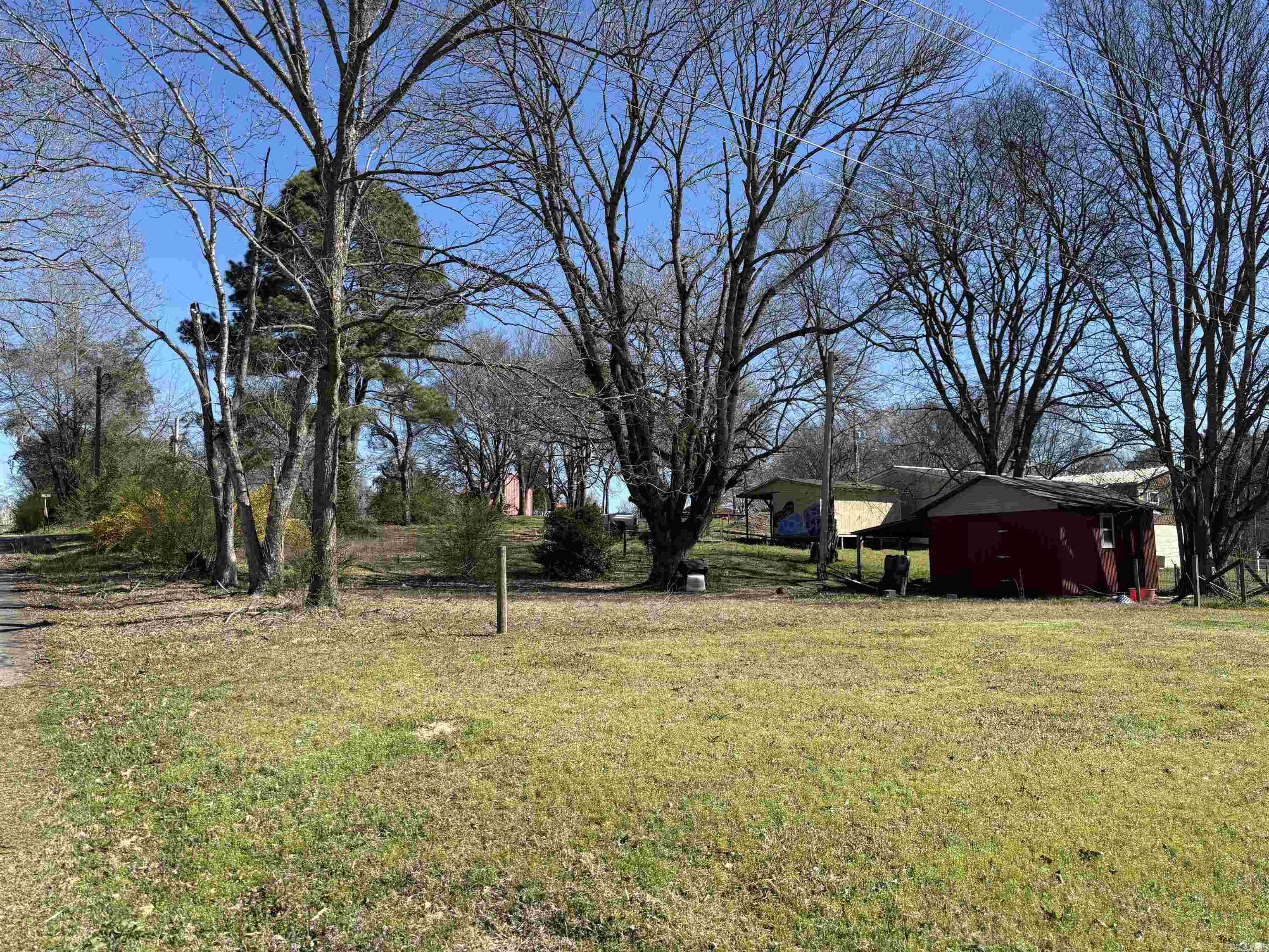 Great opportunity to own a 0.32± -acre vacant lot located at 607 W 3rd Street in Dierks, AR. This lot is equipped with water and sewer connections, making it ready for development. A storage shed is also included, offering extra space for storage. Situated in an established subdivision, this property provides a fantastic opportunity for a new build or investment project. Conveniently located near local amenities. This can be purchased with more land or buildings see Listing Number - 25002132 Agent see remarks.