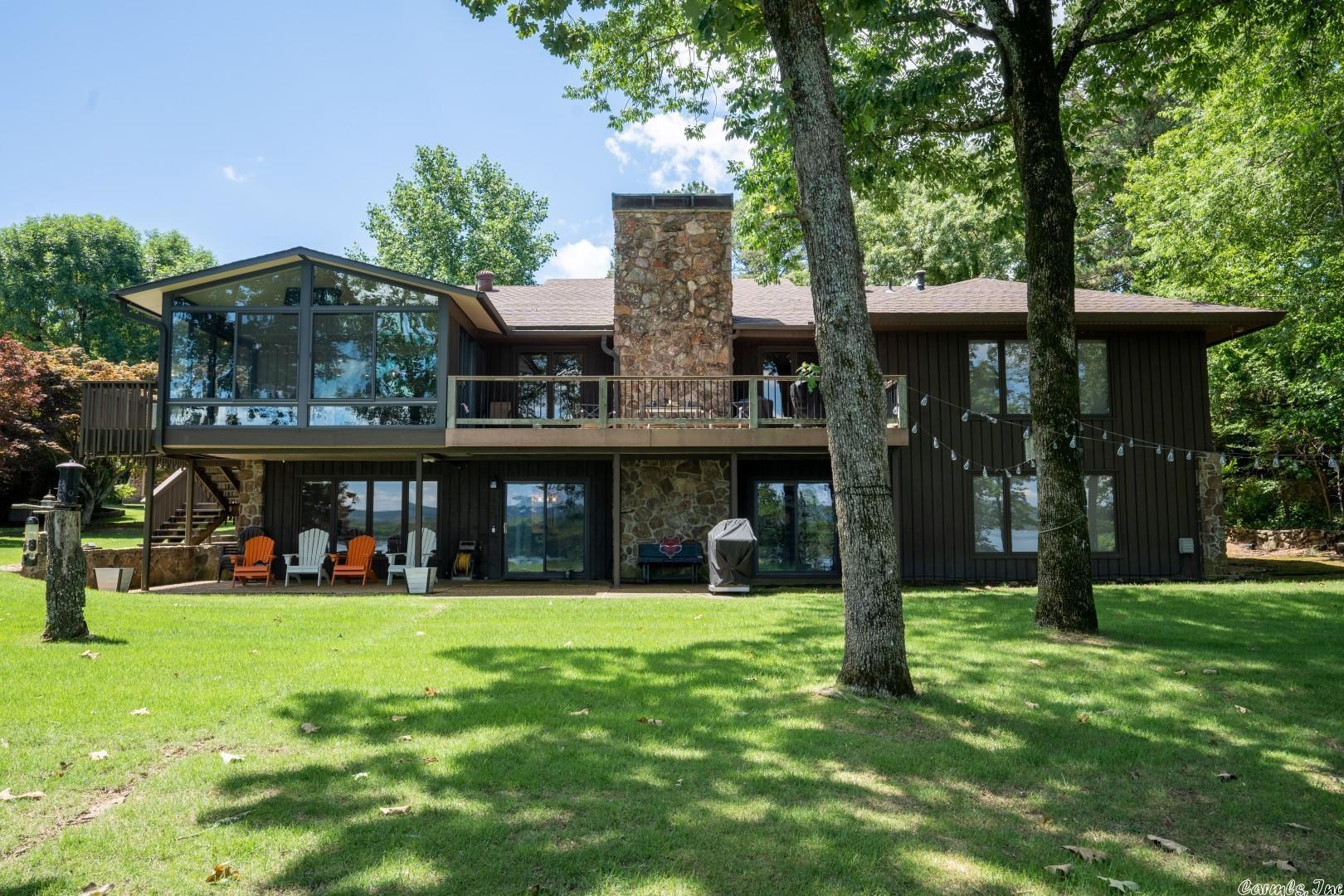 BRIARCLIFF - LAKE - Residential
