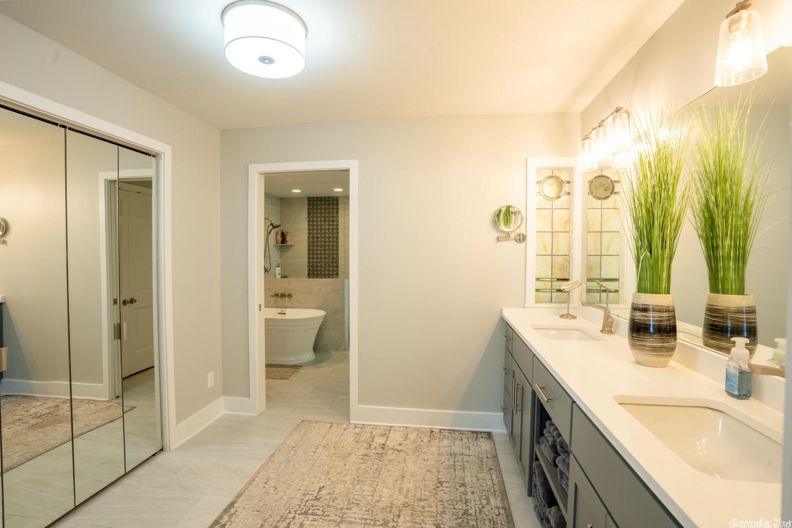 BRIARCLIFF - LAKE - Residential