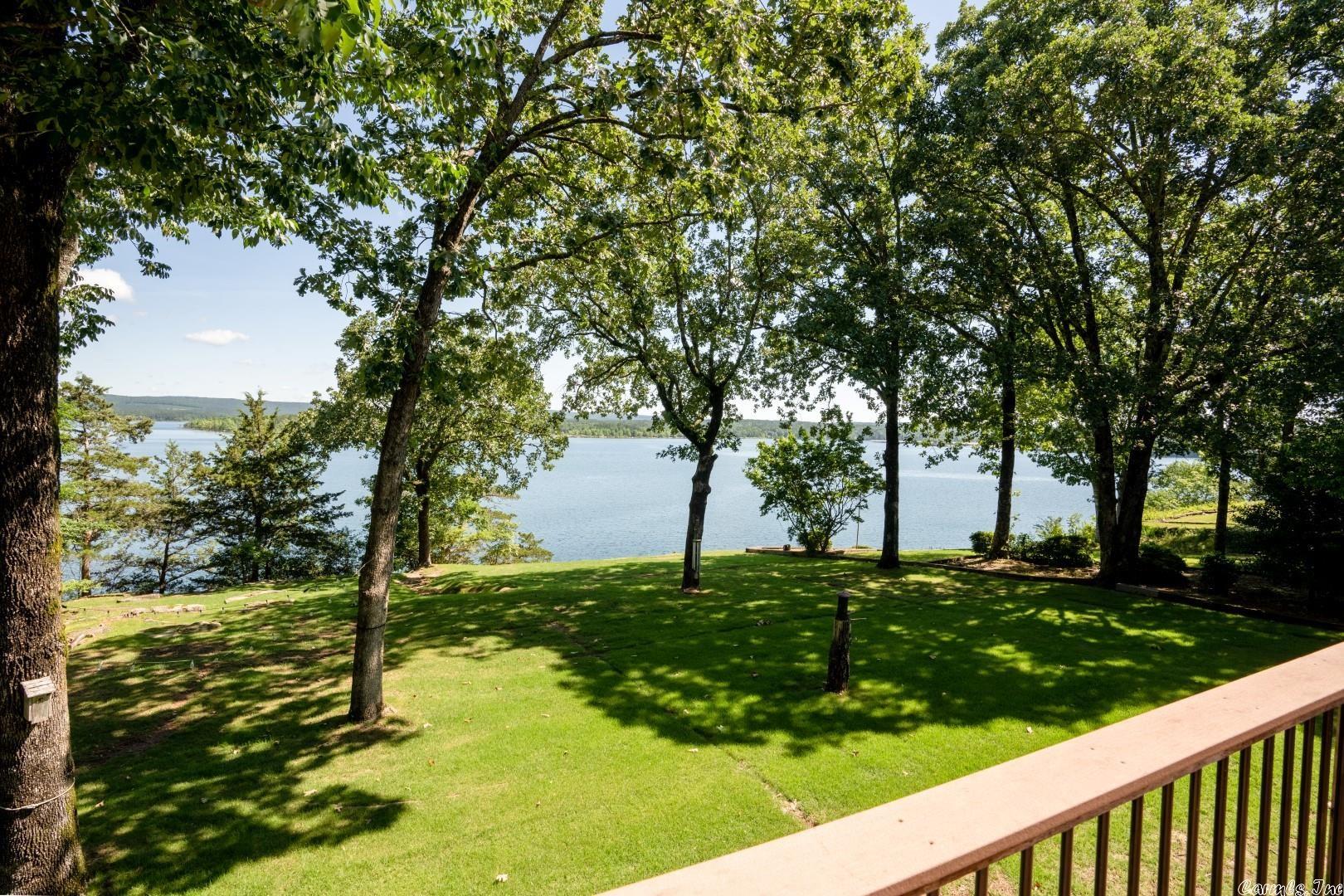 BRIARCLIFF - LAKE - Residential