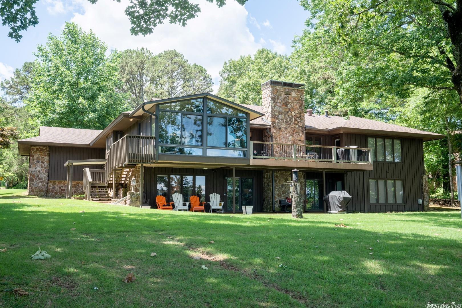 BRIARCLIFF - LAKE - Residential