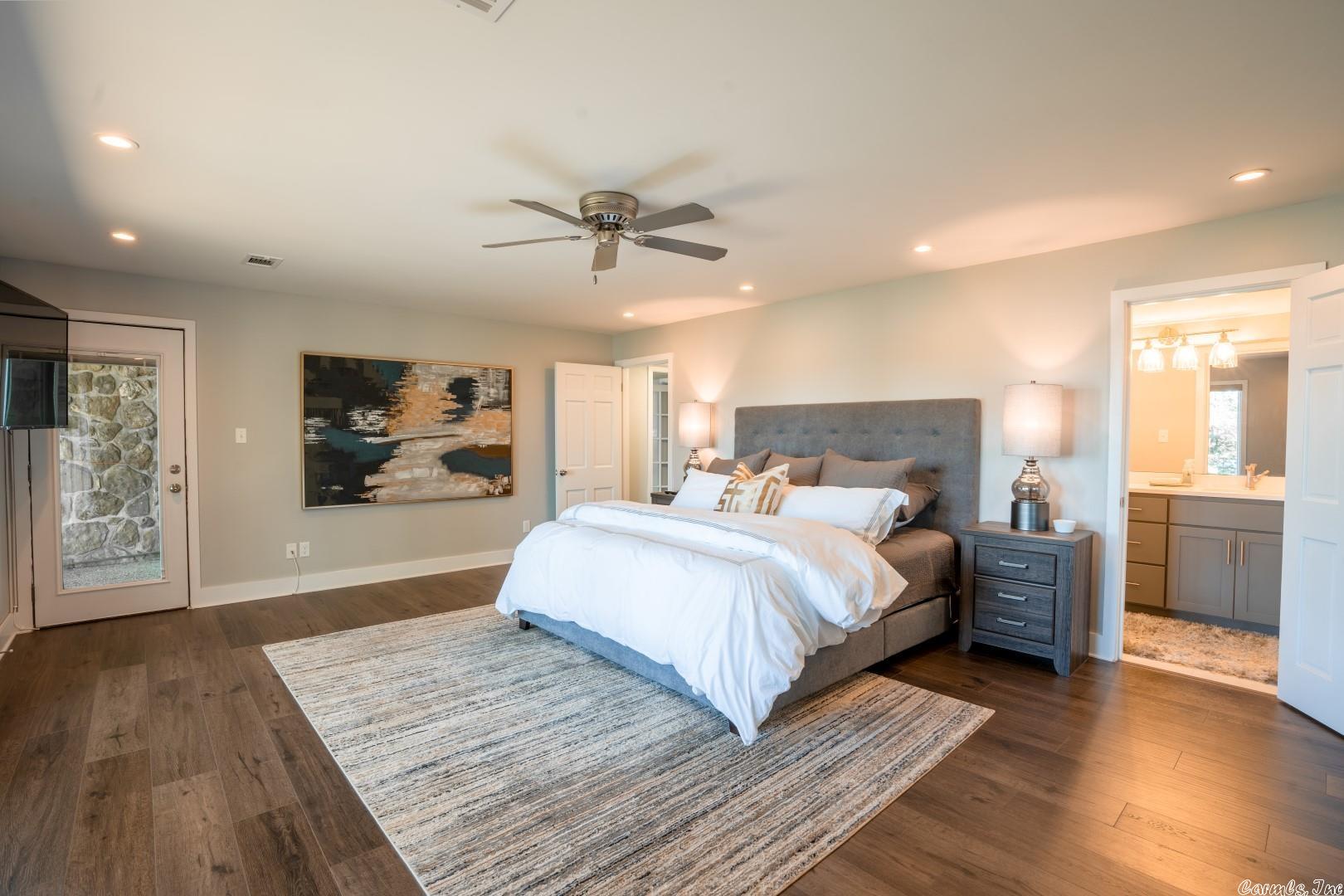 BRIARCLIFF - LAKE - Residential