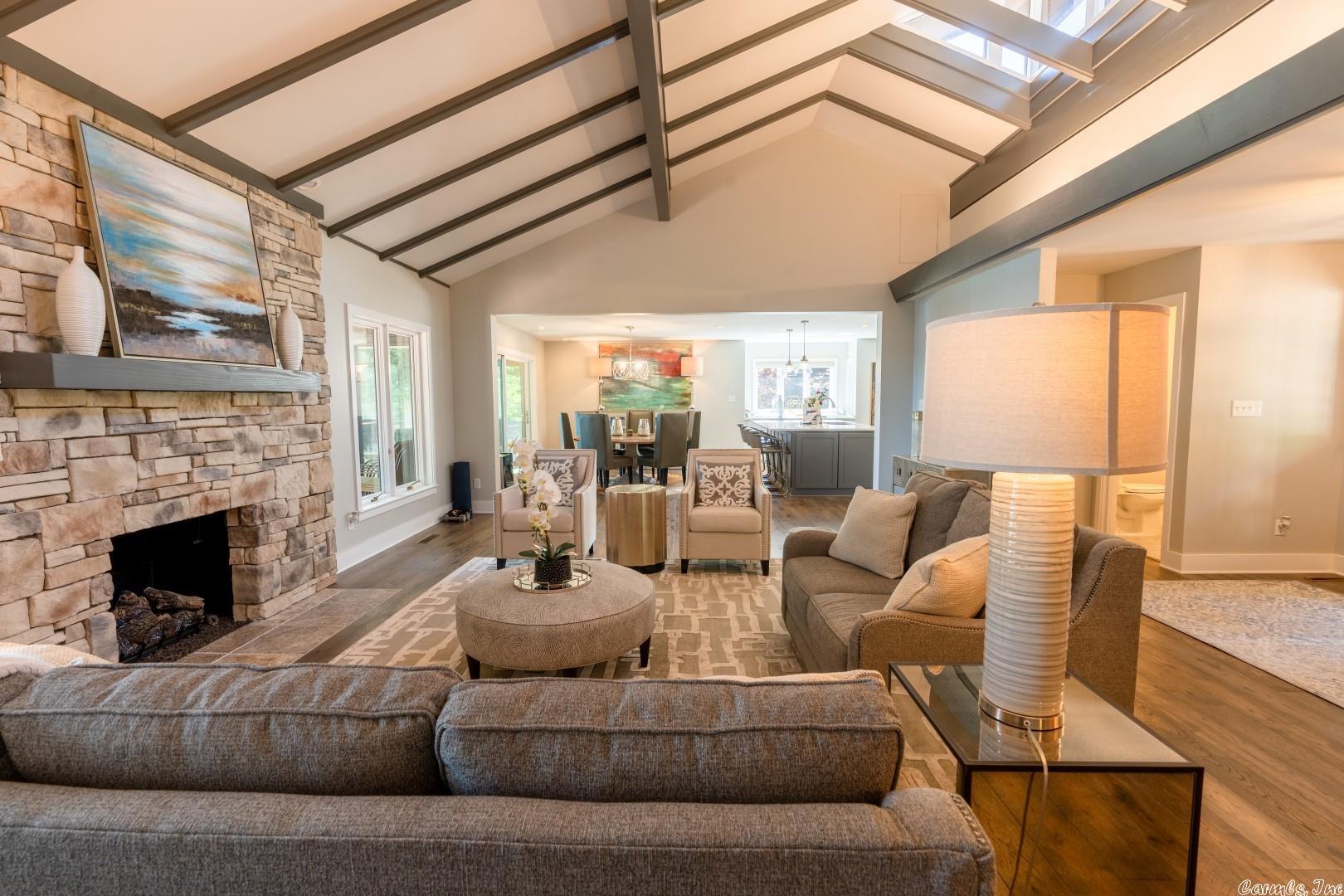 BRIARCLIFF - LAKE - Residential