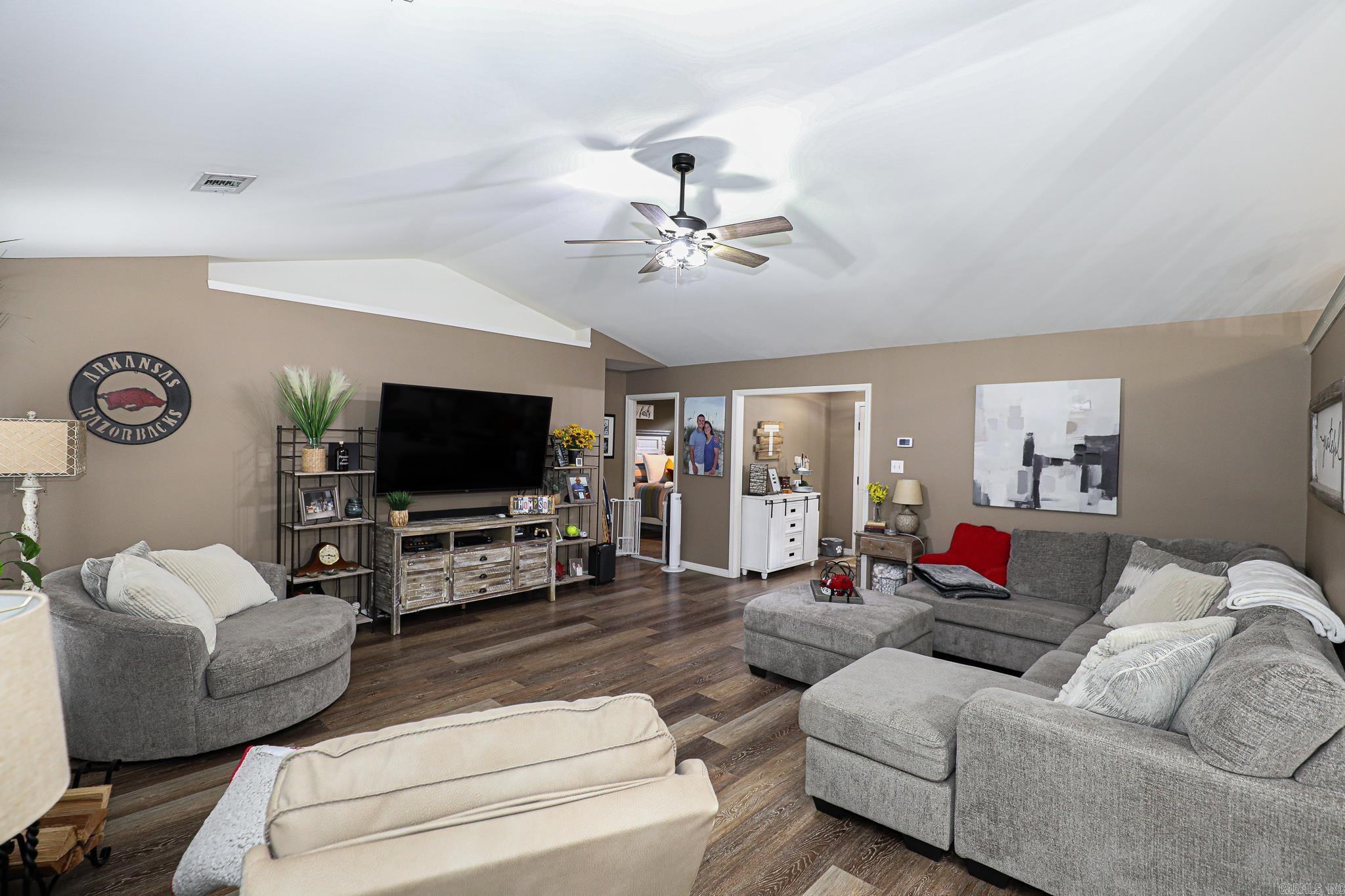 SHEFFIELD COVE - Residential