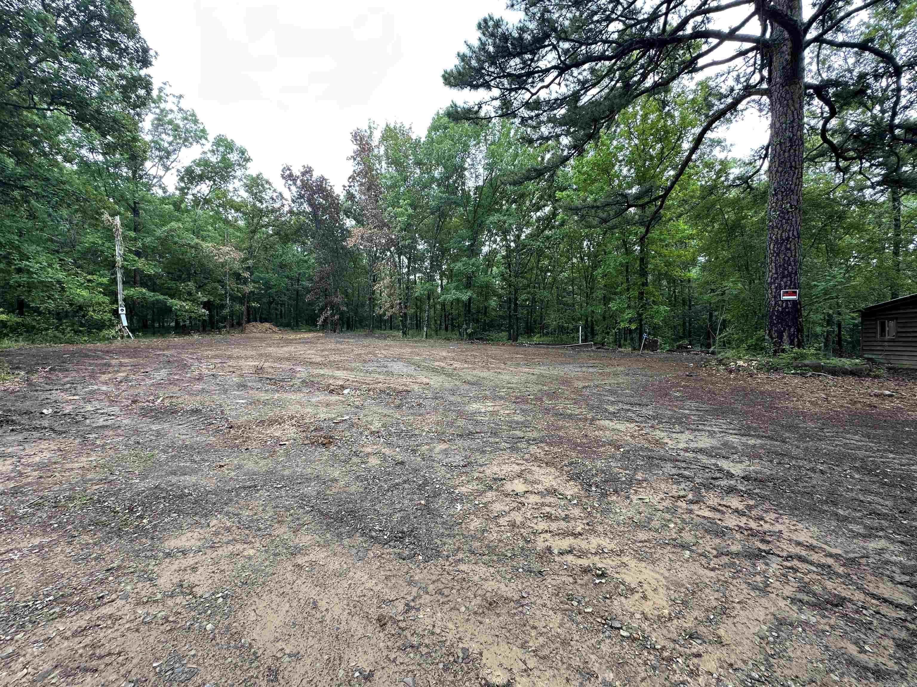 Great lot to build or set up your mobile home. Old mobile removed from property.