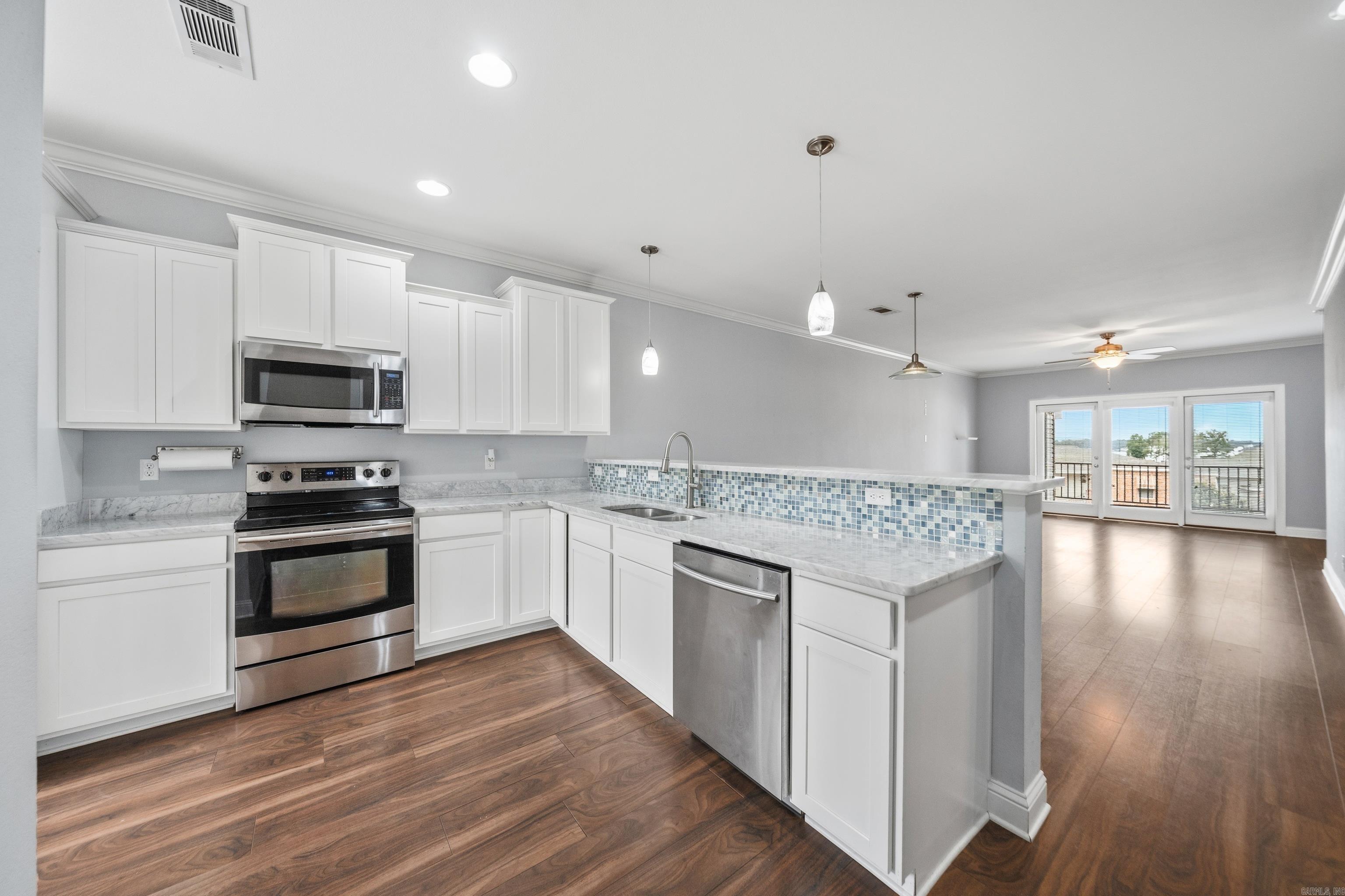 BAY SHORES - Residential