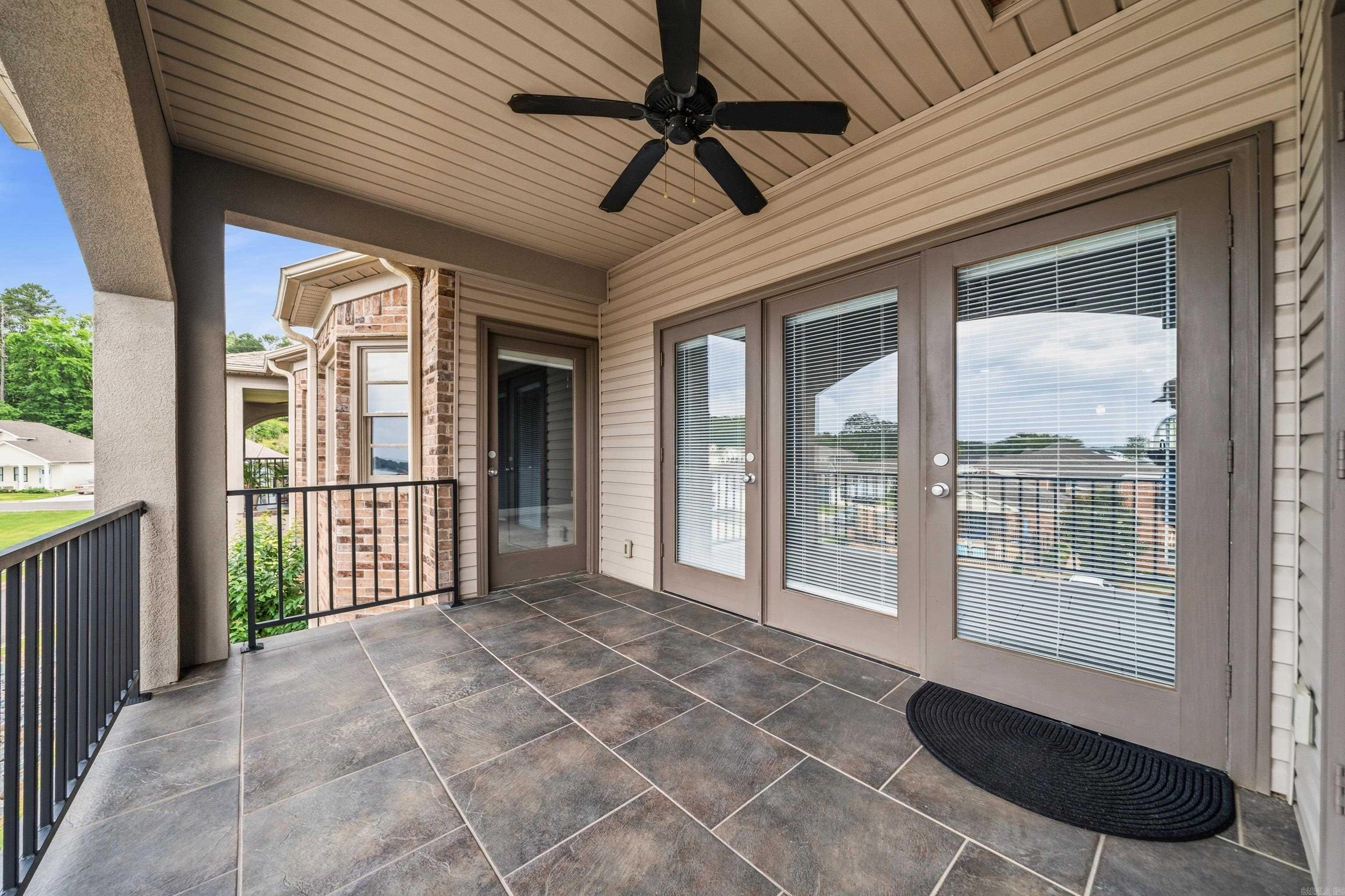 BAY SHORES - Residential