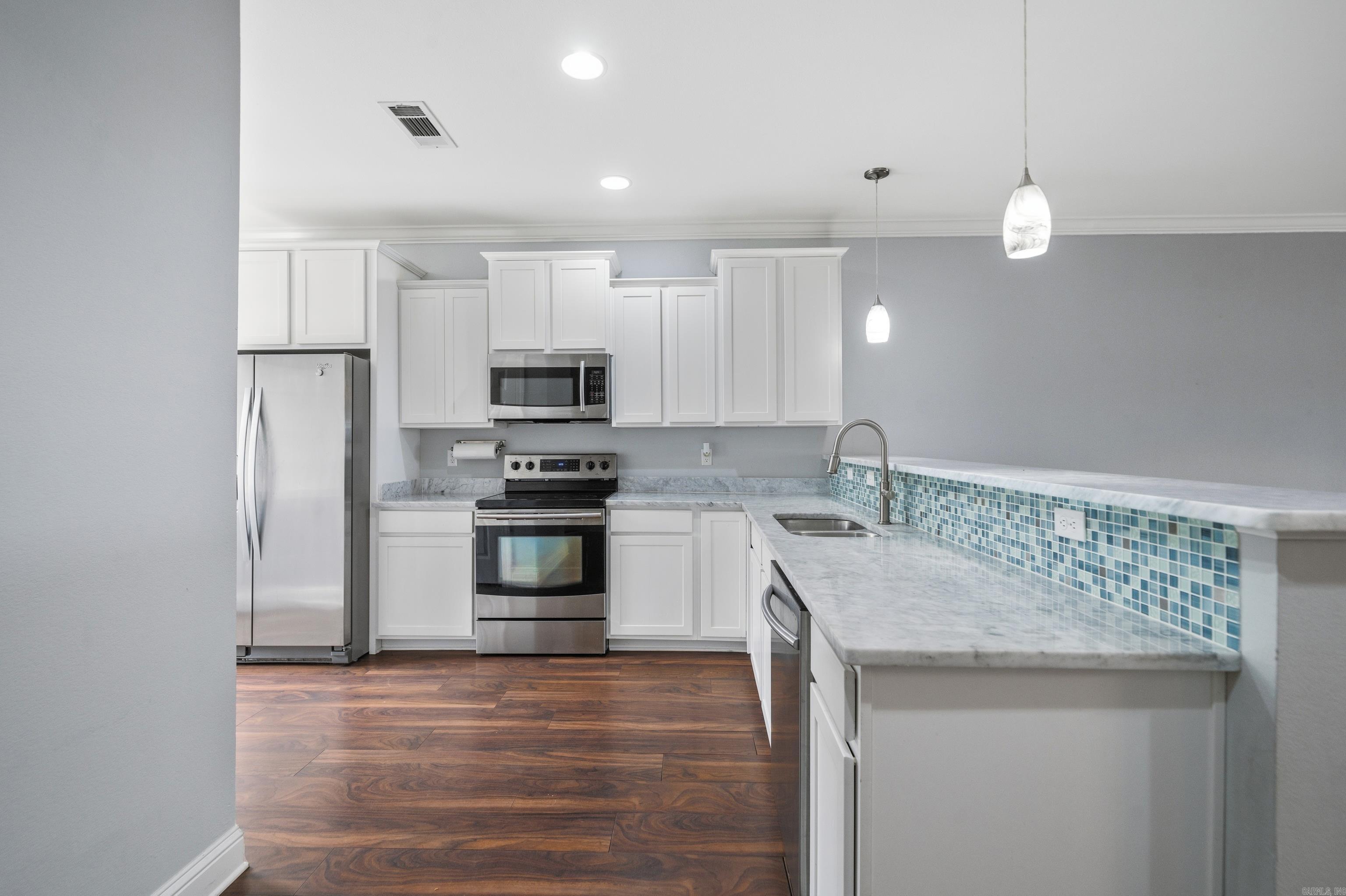 BAY SHORES - Residential